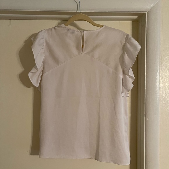 Express Ruffle Sleeveless Top - Picture 4 of 5